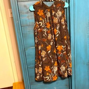 Jodifl sleeveless dress brown floral dress. Excellent Condition. Polyester LG